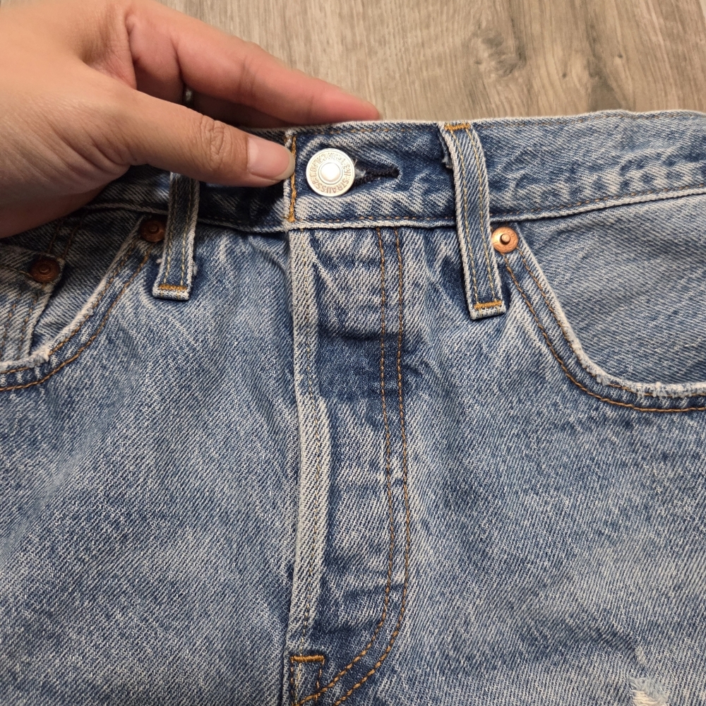 Levi’s 501 Distressed Denim Cutoff Shorts High Rise 100% Cotton Raw Hem Vintage - Picture 5 of 12